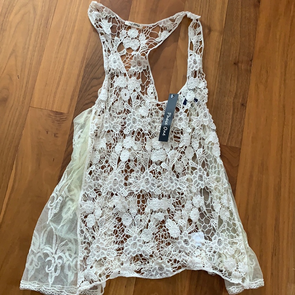Beautiful ladies tank top with tags
